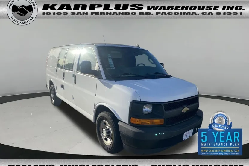 2017 Chevrolet Express Cargo Van photo 1