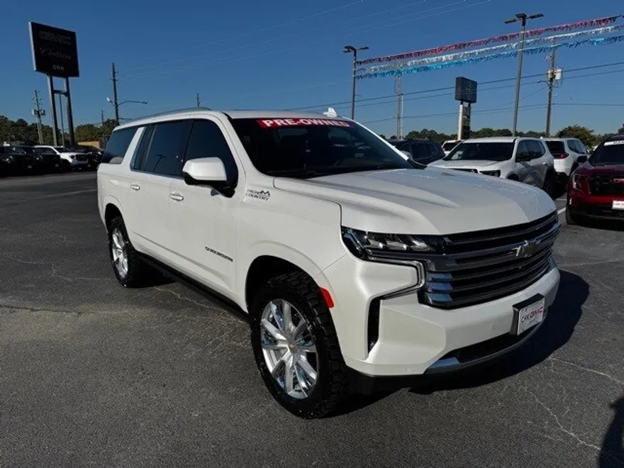 2023 Chevrolet Suburban High Country photo 1