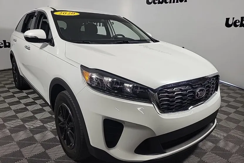 2020 Kia Sorento LX photo 1