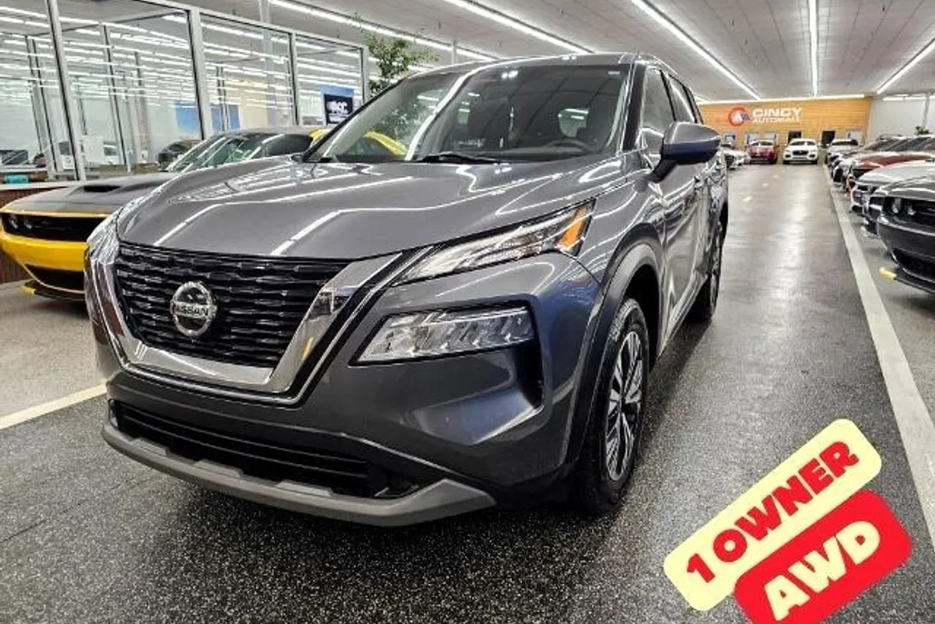2021 Nissan Rogue SV photo 1