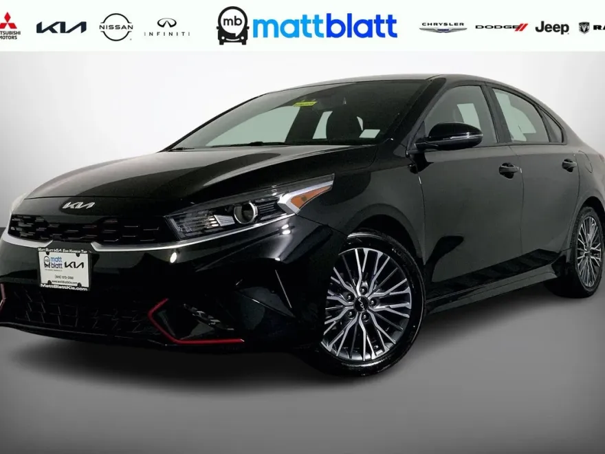 2022 Kia Forte GT-Line photo 1