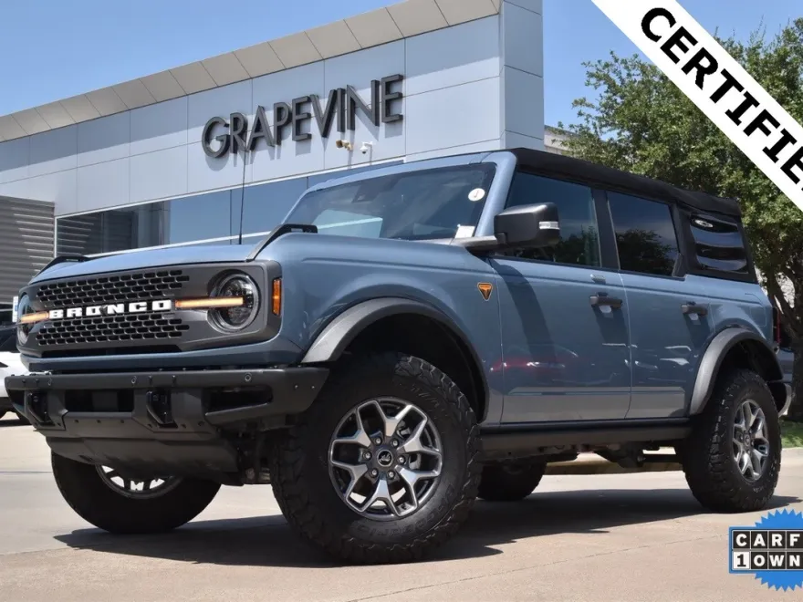 2023 Ford Bronco Badlands photo 1