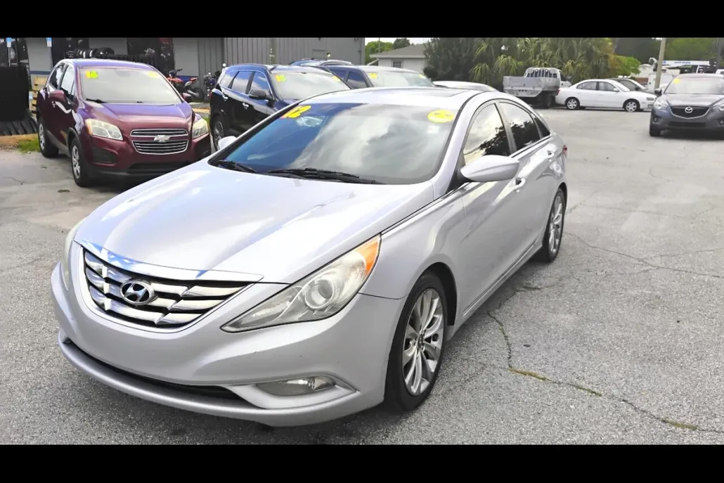 2012 Hyundai Sonata Limited photo 1