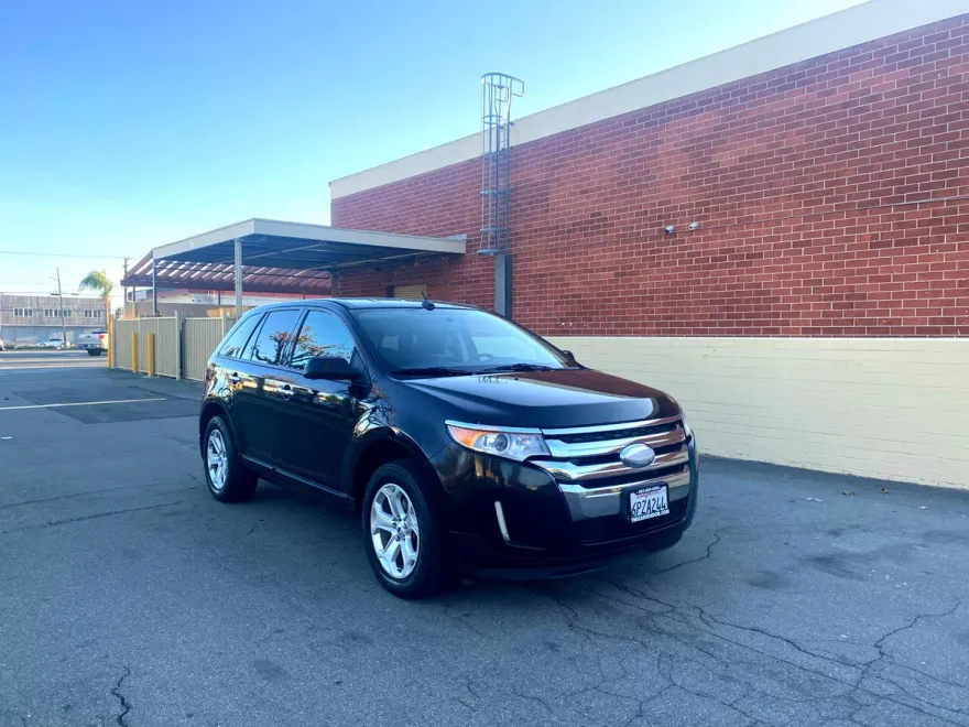 2011 Ford Edge SEL photo 1