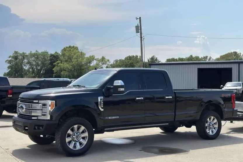 2019 Ford F-350 Platinum photo 1