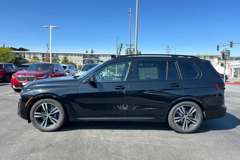 2026 Bmw X7 M60i photo 1