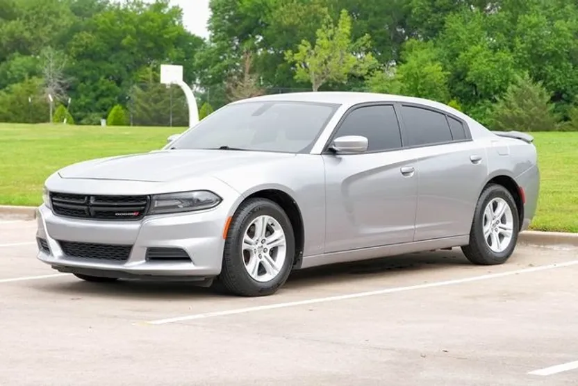 2018 Dodge Charger SXT photo 1