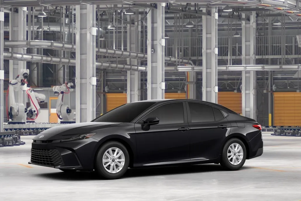 2025 Toyota Camry LE photo 1