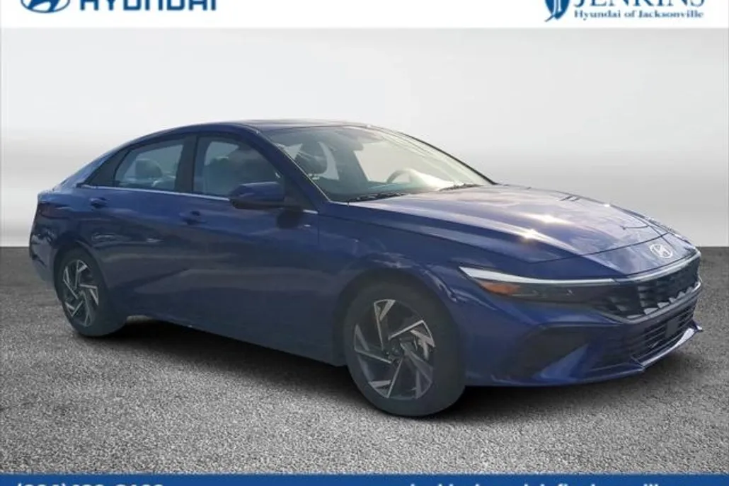 2025 Hyundai Elantra Limited photo 1