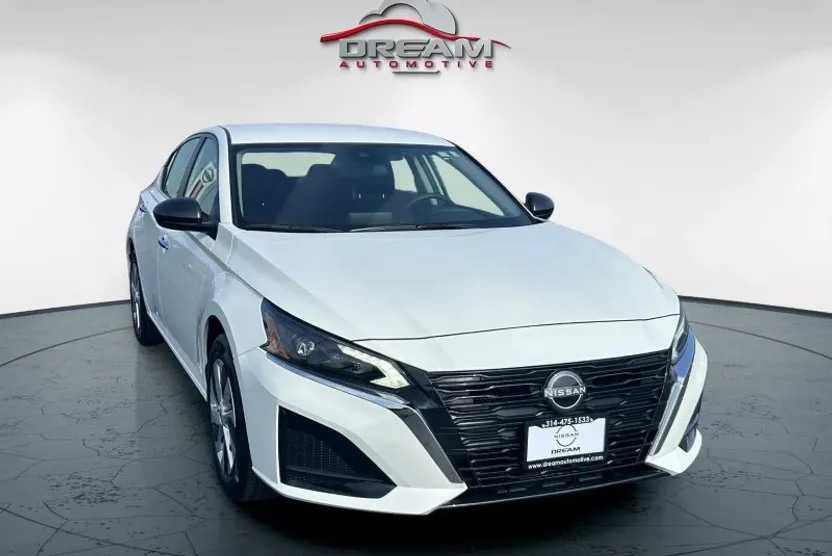 2025 Nissan Altima S photo 1