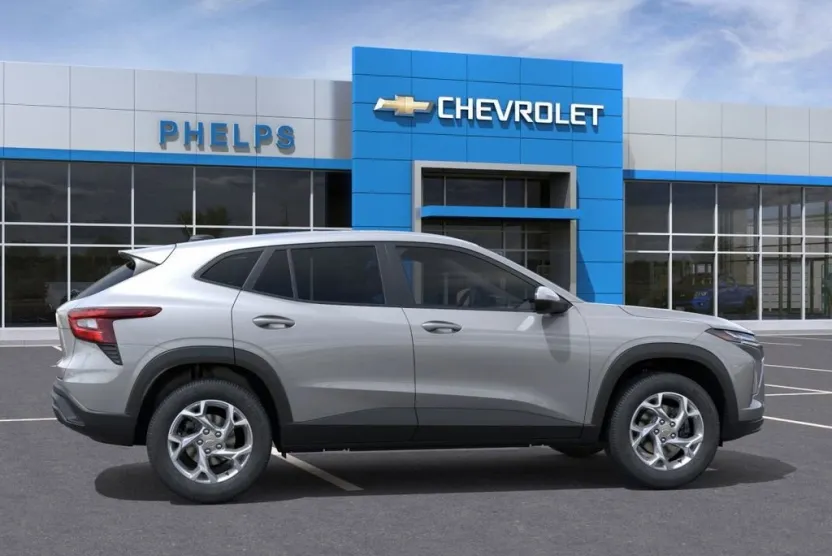 2026 Chevrolet Trax LS photo 1