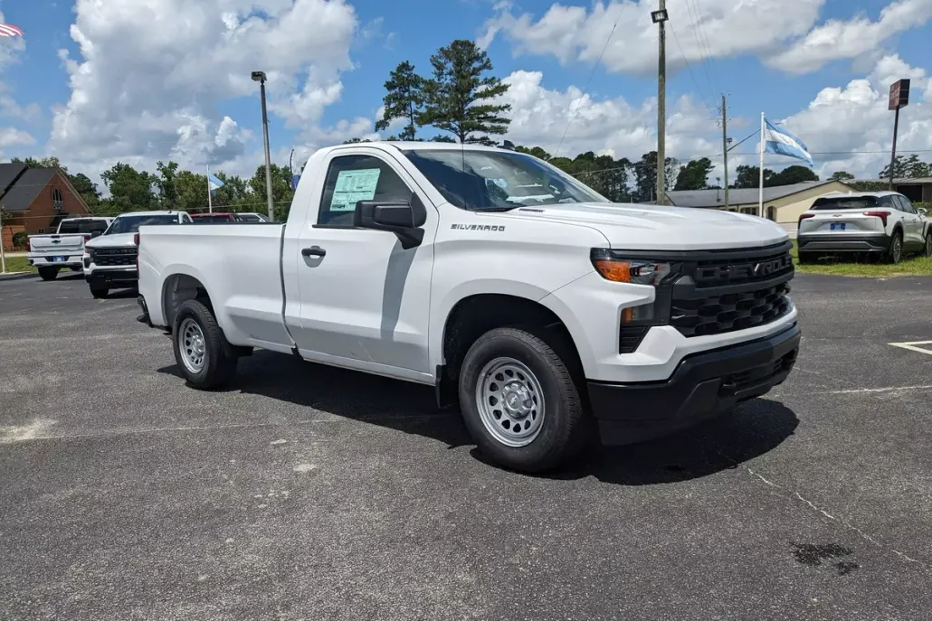 2025 Chevrolet Silverado 1500 photo 1