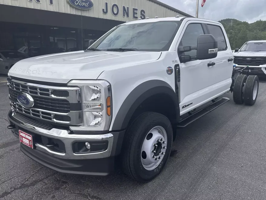 2025 Ford F-450 XL photo 1