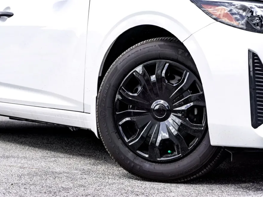 2025 Nissan Sentra S photo 1