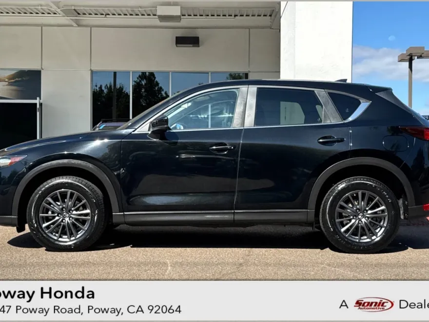 2019 Mazda CX-5 Touring photo 1