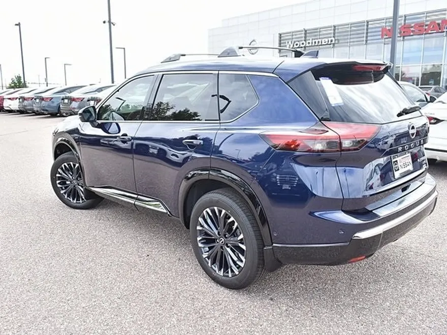 2026 Nissan Rogue Platinum photo 1