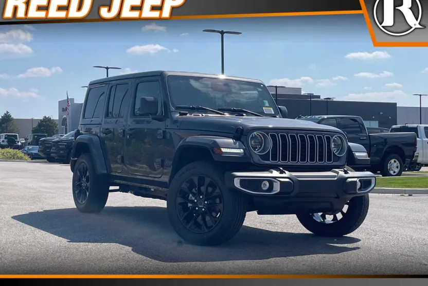 2025 Jeep Wrangler 4xe Sahara photo 1