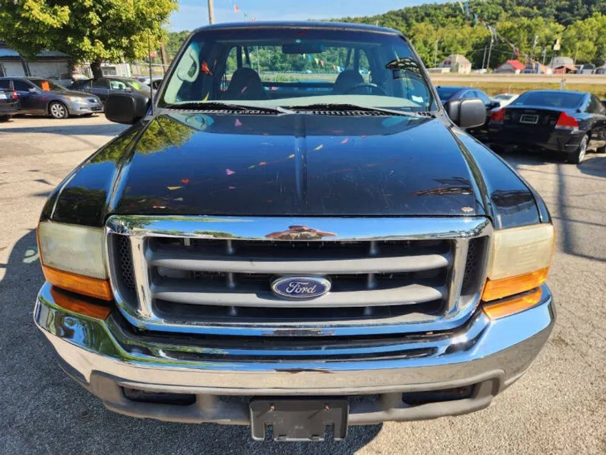 1999 Ford F-250 XLT photo 1