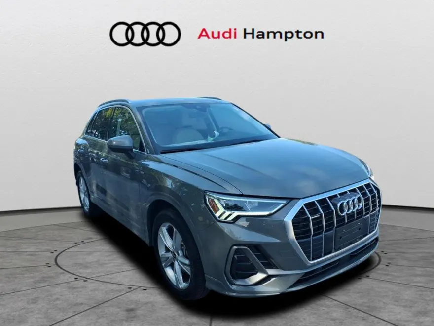 2022 Audi Q3 S line Premium Plus photo 1