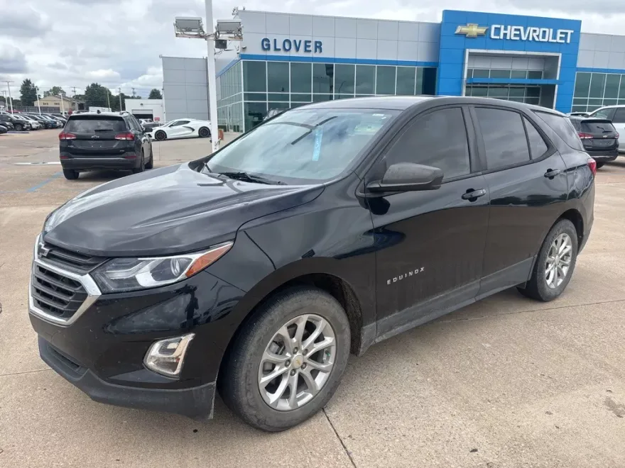 2021 Chevrolet Equinox LS photo 1