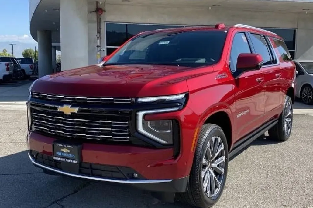 2026 Chevrolet Suburban High Country photo 1