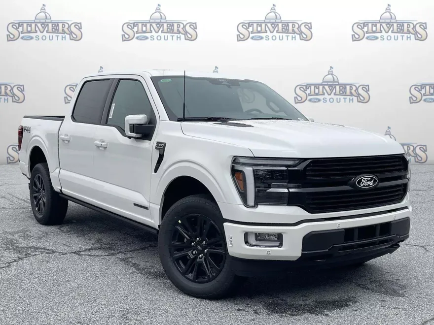 2025 Ford F-150 Platinum photo 1