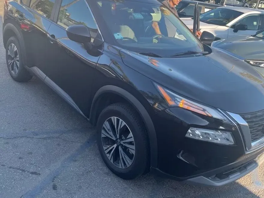 2023 Nissan Rogue SV photo 1