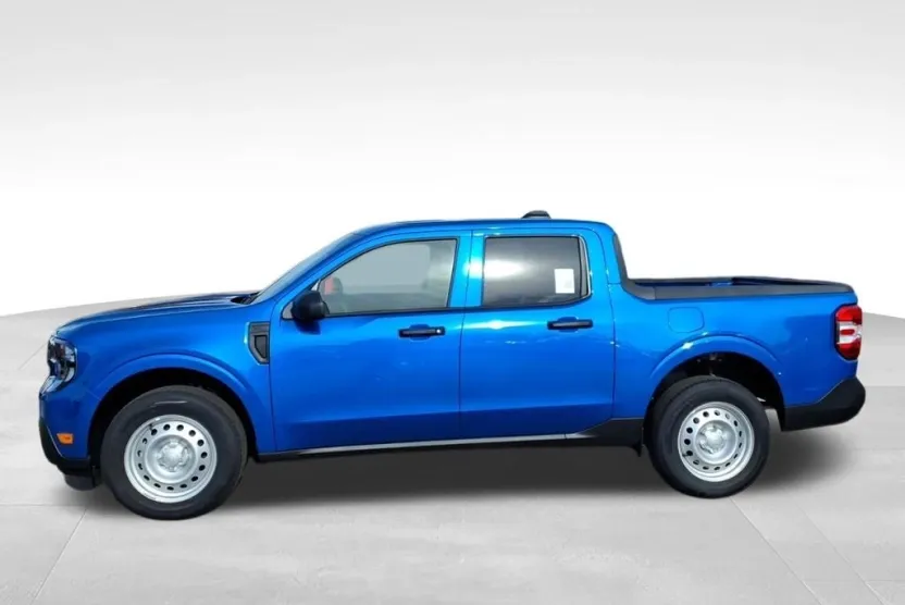 2025 Ford Maverick XL photo 1