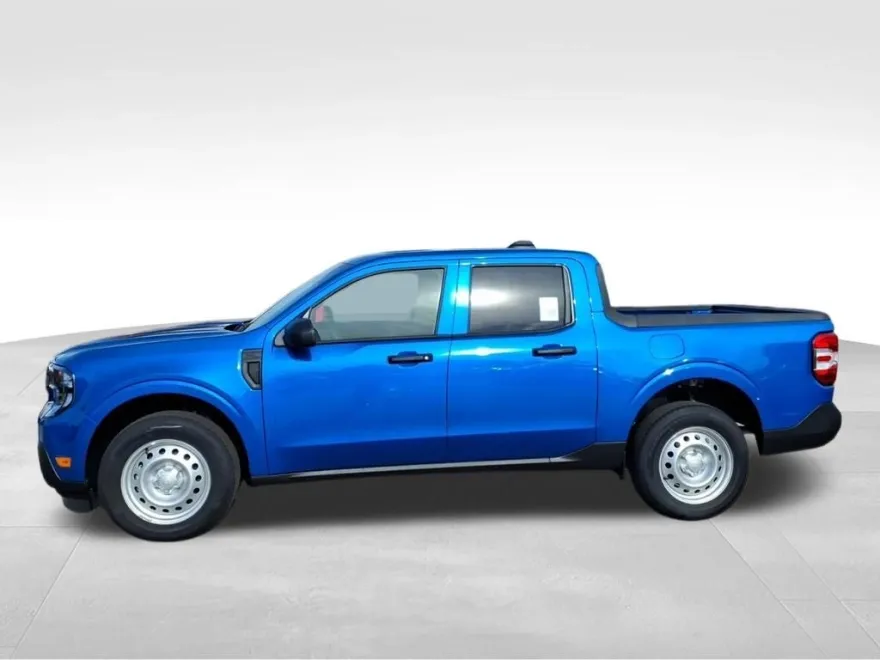 2025 Ford Maverick XL photo 1