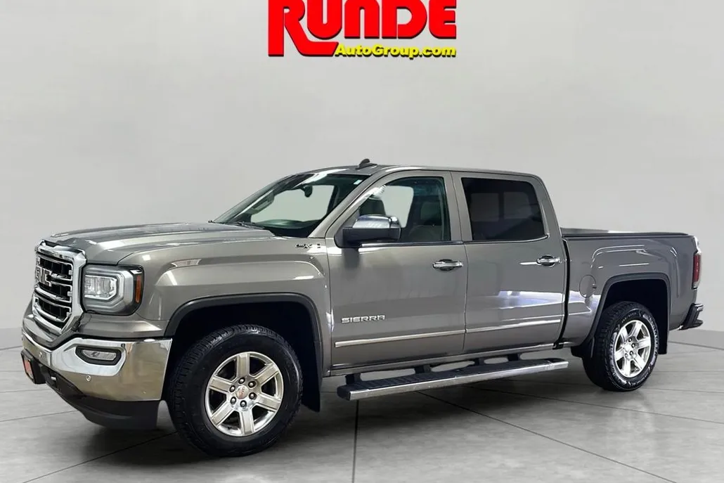 2017 Gmc Sierra 1500 SLT photo 1