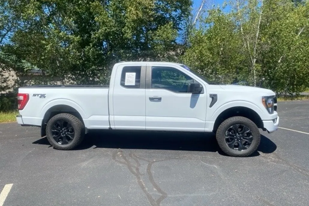 2023 Ford F-150 XL photo 1