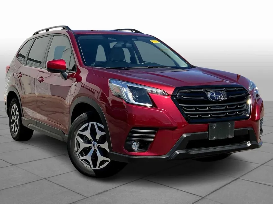 2024 Subaru Forester Premium photo 1