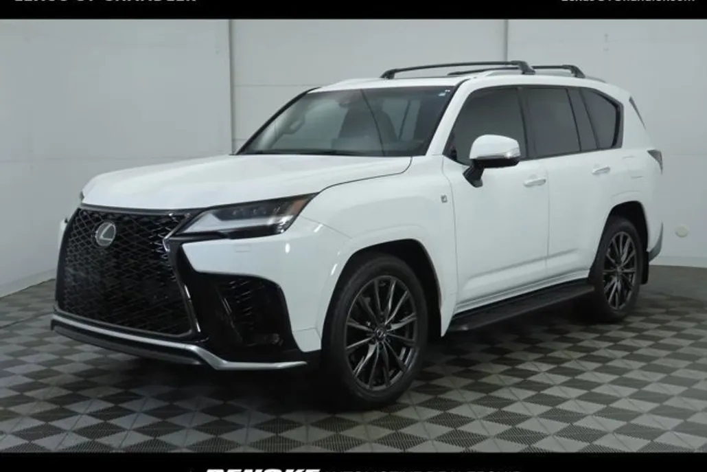 2023 Lexus LX 600 F SPORT photo 1