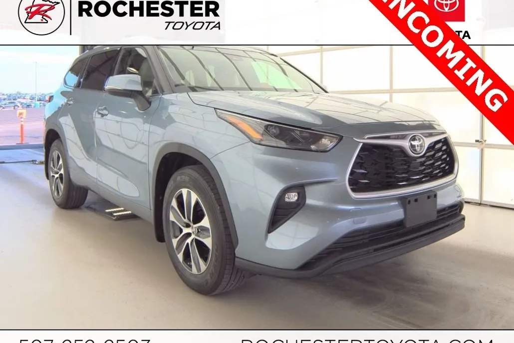 2022 Toyota Highlander XLE photo 1