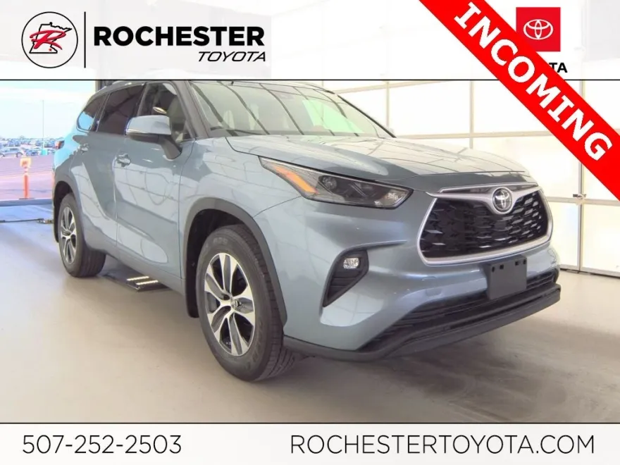2022 Toyota Highlander XLE photo 1