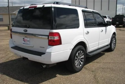 2017 Ford Expedition XLT photo 2