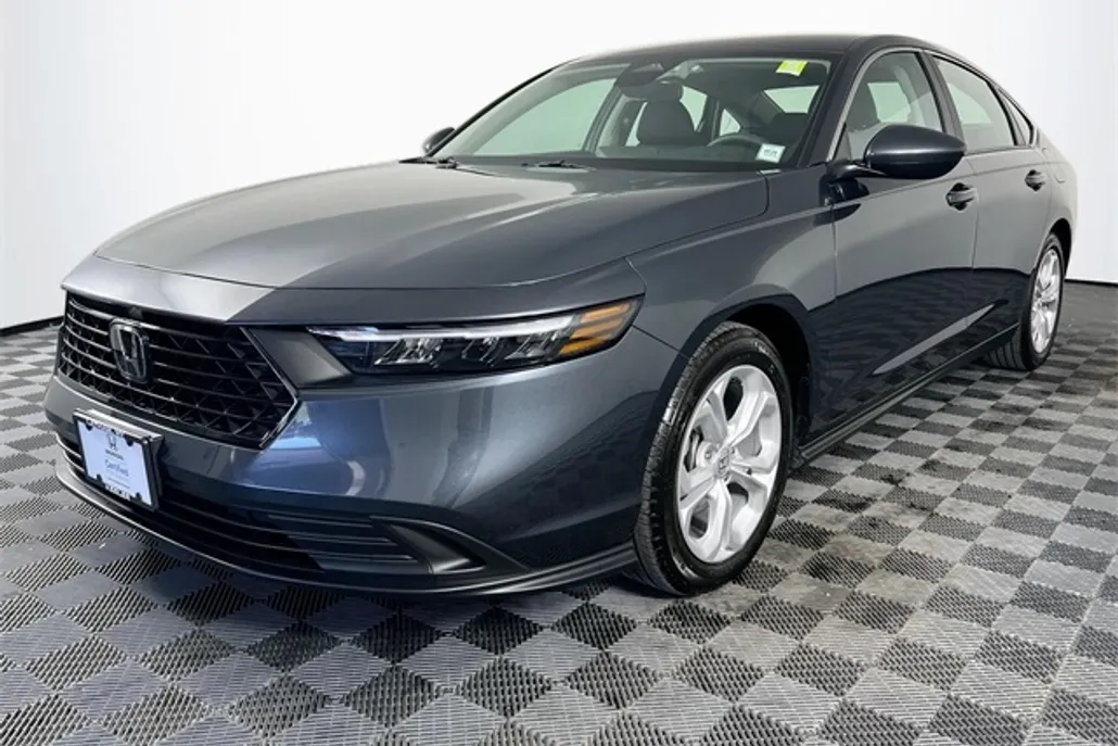 2025 Honda Accord LX photo 1