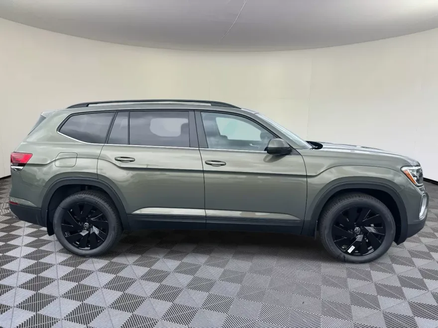 2026 Volkswagen Atlas SE Technology photo 1