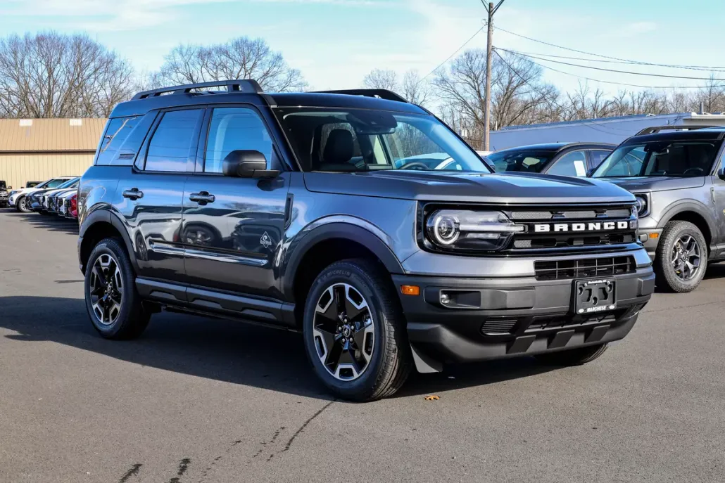 2024 Ford Bronco Sport Outer Banks photo 1