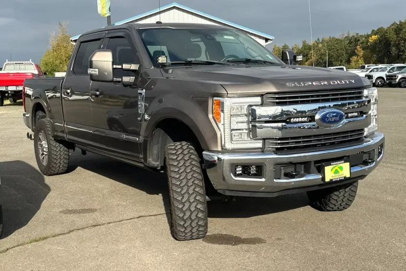 2018 Ford F-250 Lariat photo 1