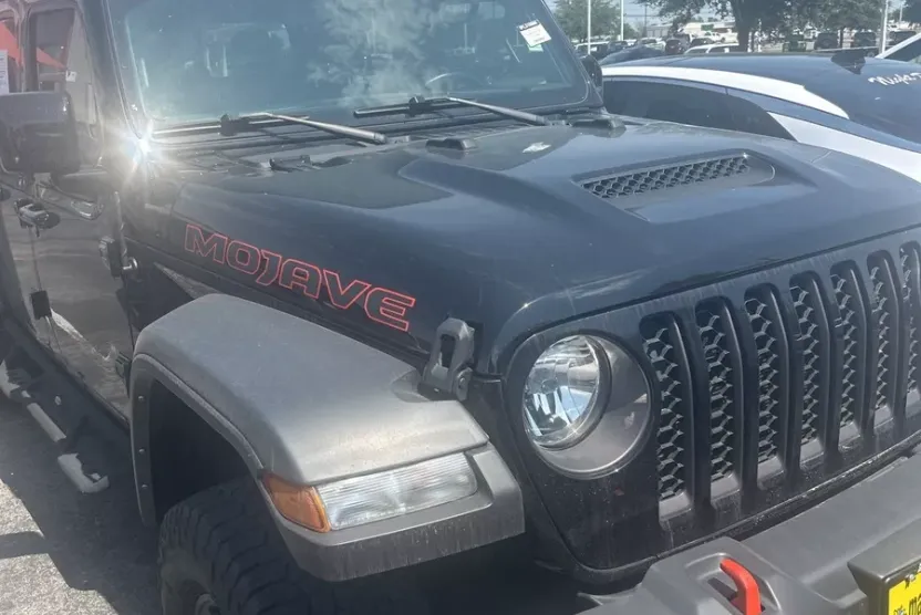 2023 Jeep Gladiator Mojave photo 1