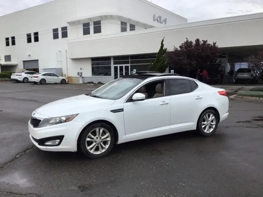 2012 Kia Optima EX photo 1