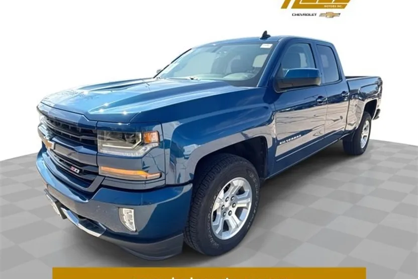 2017 Chevrolet Silverado 1500 LT photo 1