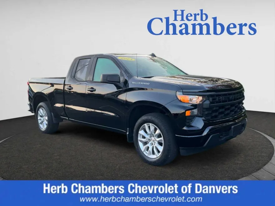 2023 Chevrolet Silverado 1500 Custom photo 1