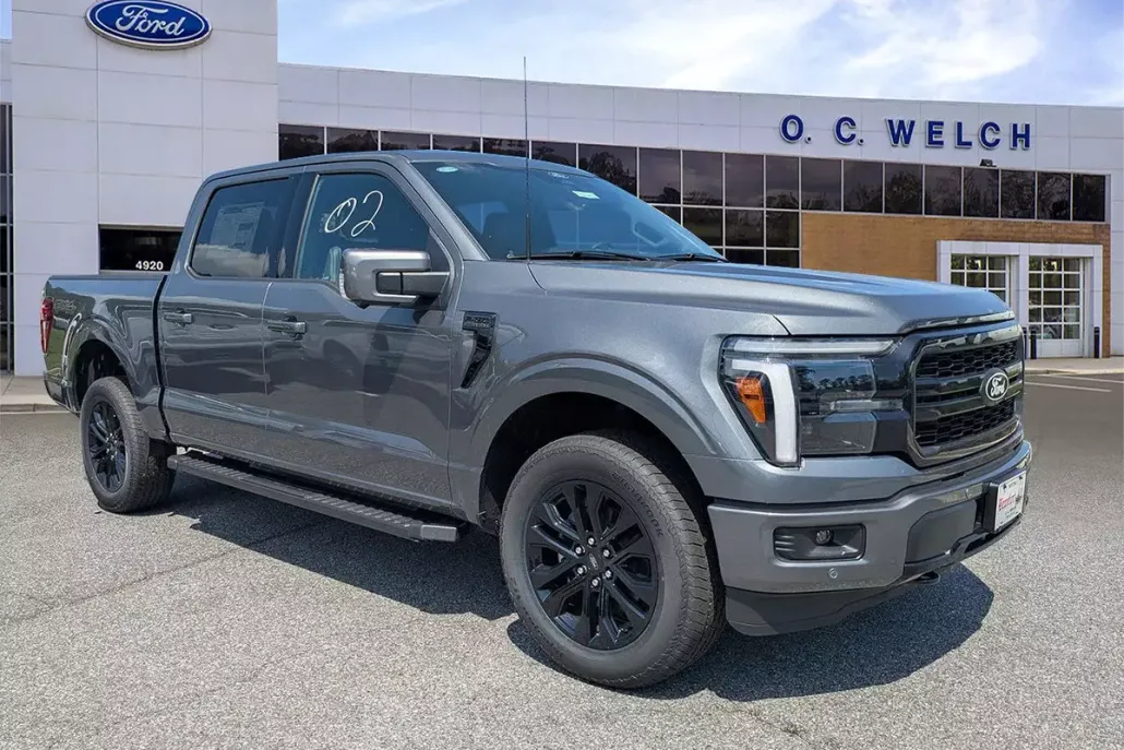 2025 Ford F-150 Lariat photo 1