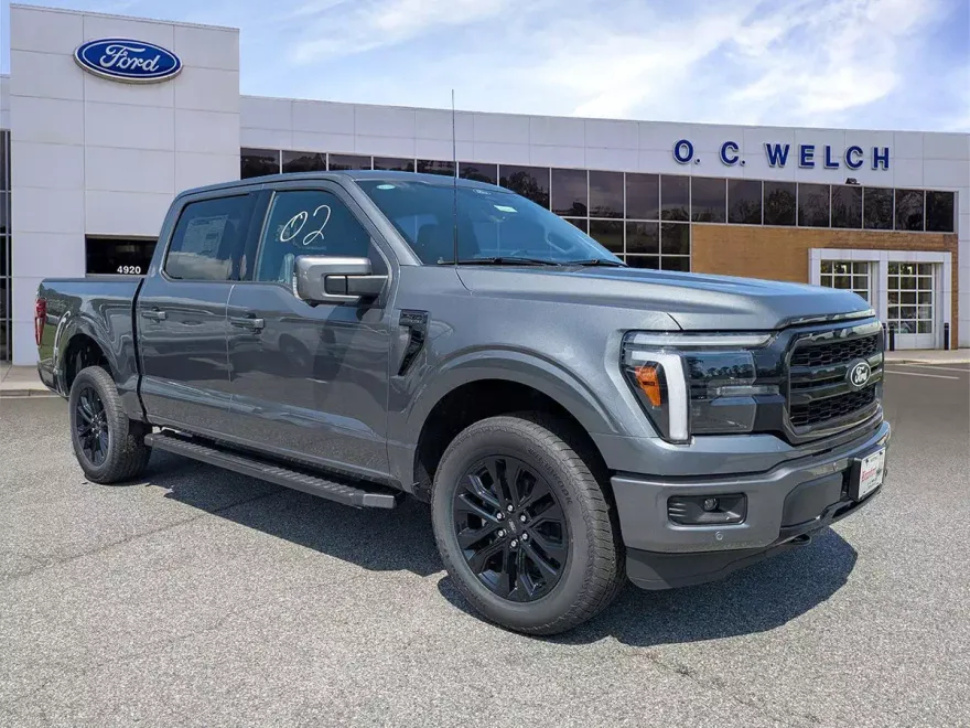2025 Ford F-150 Lariat photo 1