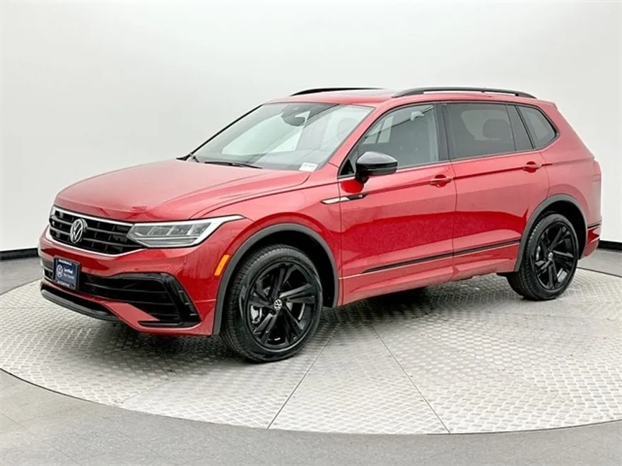 2024 Volkswagen Tiguan SE R-Line Black photo 1