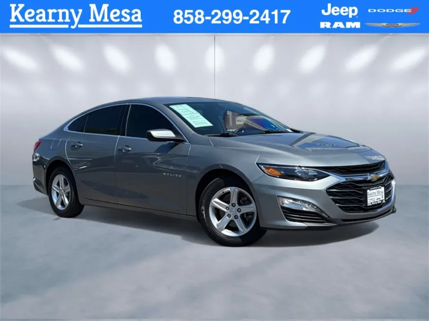 2023 Chevrolet Malibu 1LT photo 1