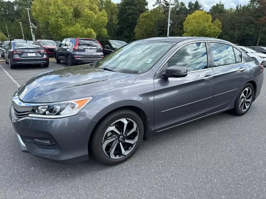 2016 Honda Accord EX photo 1