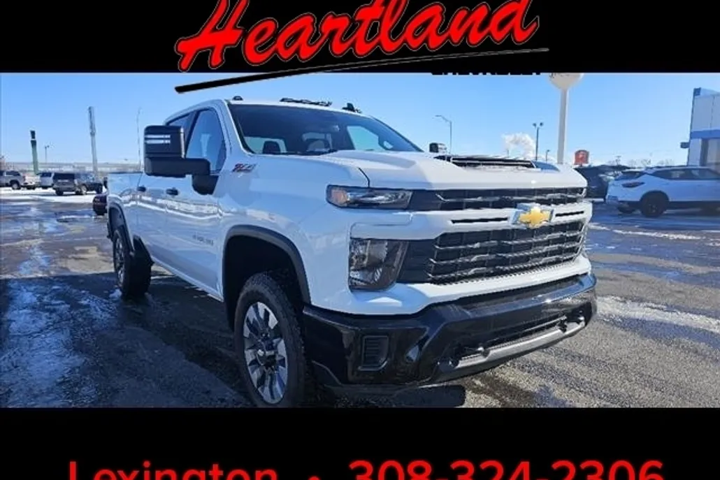 2024 Chevrolet Silverado 2500HD Custom photo 1